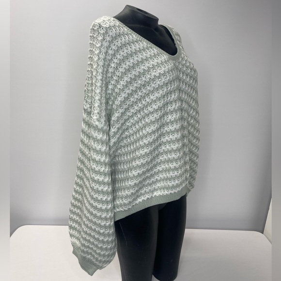 NWT Knit Sweater (B4#7) - Picture 2 of 8